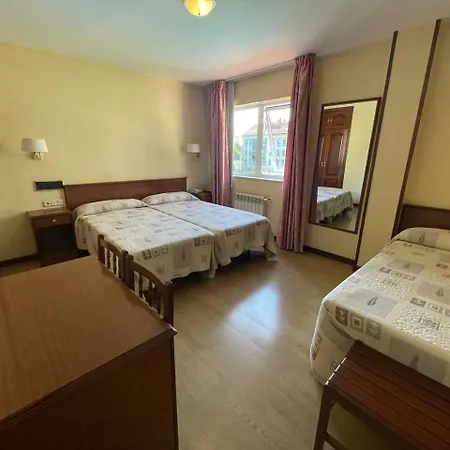 Pension Capital De Galicia 호텔 *