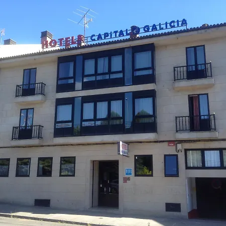 Capital De Galicia מלון *
