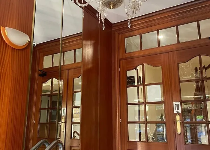 Capital De Galicia Hotel *